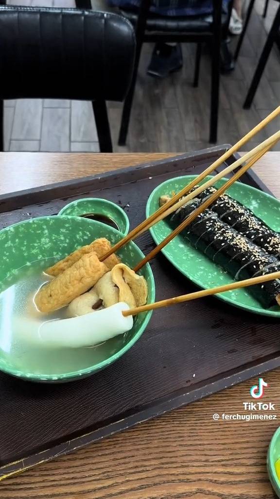 한국여행와서 야무지게 먹고간 900만 팔로워 틱톡커 .JPG | 인스티즈