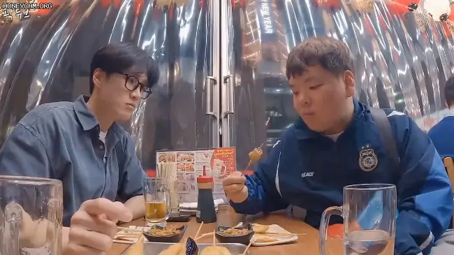 곽튜브가 안보현에게 짬처리 시킨 일본여행...jpg | 인스티즈