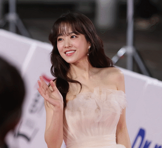 ???: 박보영씨 볼하트 한 번만 해주세요! | 인스티즈