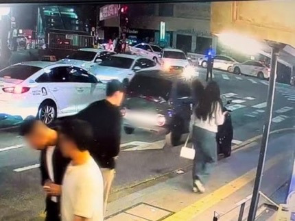 [단독] 문다혜 사고 전 CCTV 보니…우회전 차로에서 깜빡이 켜고 좌회전 | 인스티즈