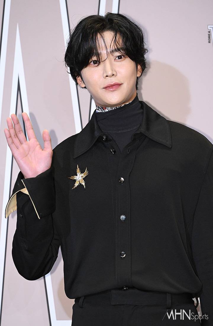 오늘자 W코리아 행사에 참여한 남배우 모음.jpg | 인스티즈