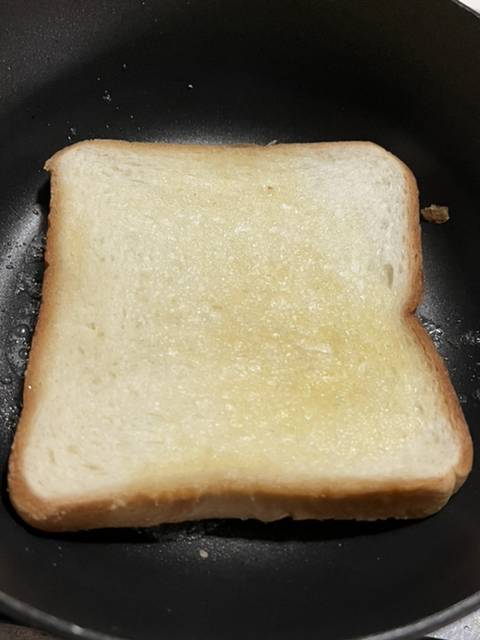 가성비는 흐르지만 찐보다 맛있는...식빵으로 소금빵 만들기 | 인스티즈