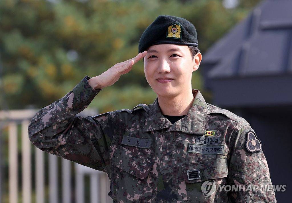 전역한 방탄소년단 제이홉 | 인스티즈