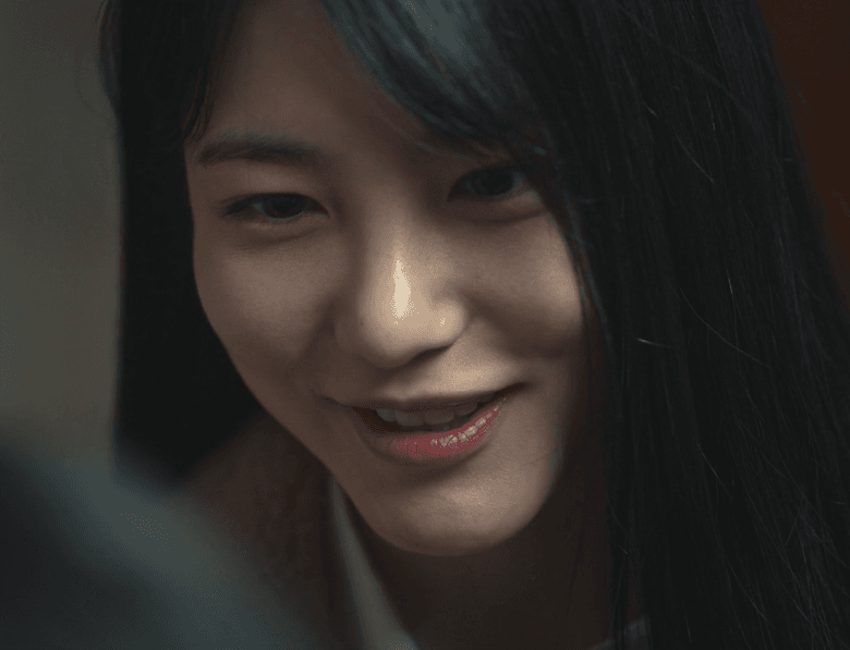 잠시 악마가 몸에 들어갔던 더 글로리 신예은의 눈빛.gif | 인스티즈
