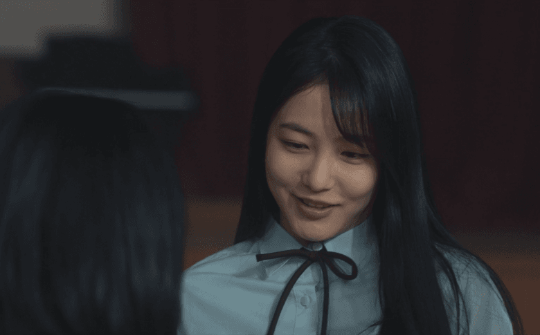 잠시 악마가 몸에 들어갔던 더 글로리 신예은의 눈빛.gif | 인스티즈