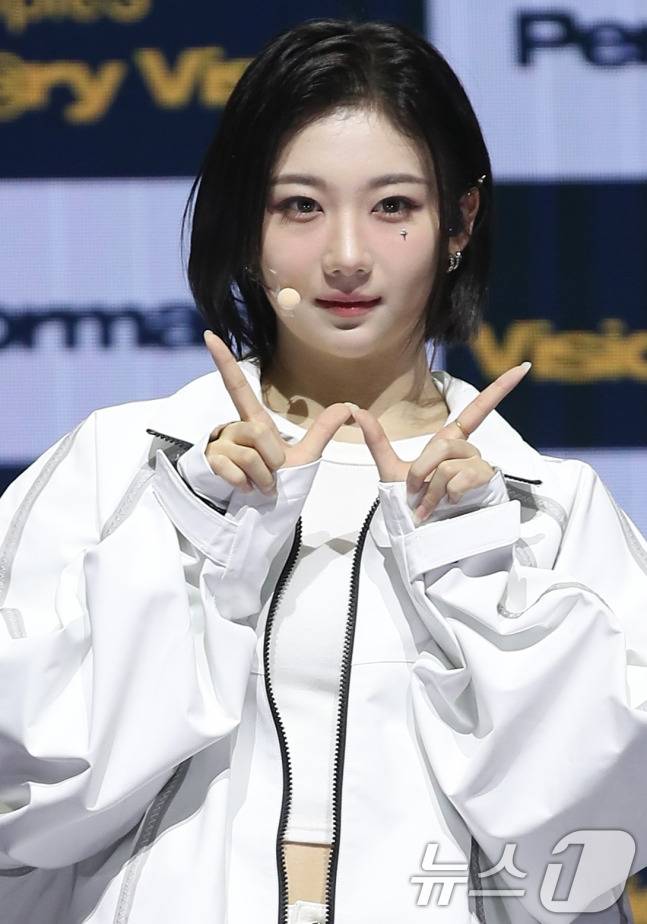 실시간 12인 단체 단발머리로 컴백하는 여돌...JPG | 인스티즈