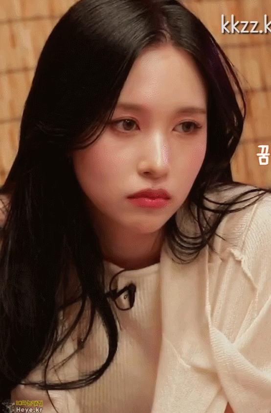 하이볼 마시고 술기운 올라온 트와이스 미나...gif | 인스티즈