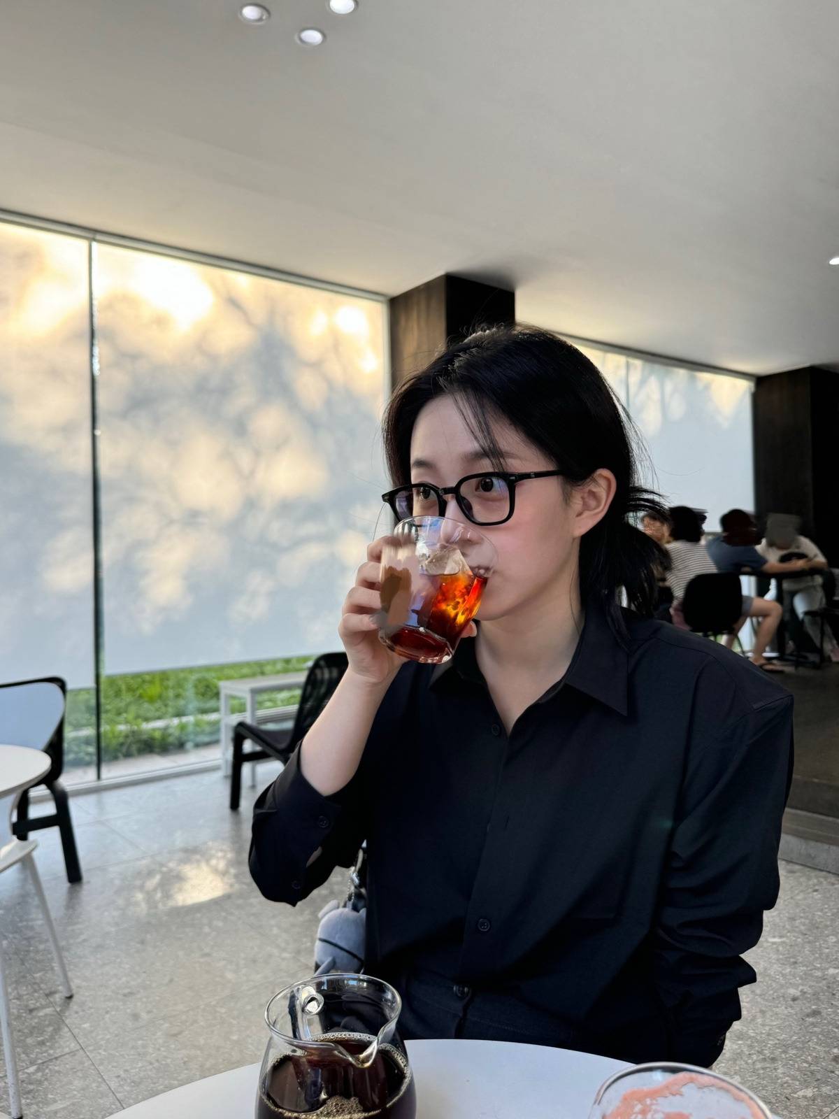 해원이는 유명한 여친짤의 권위자임.jpg | 인스티즈