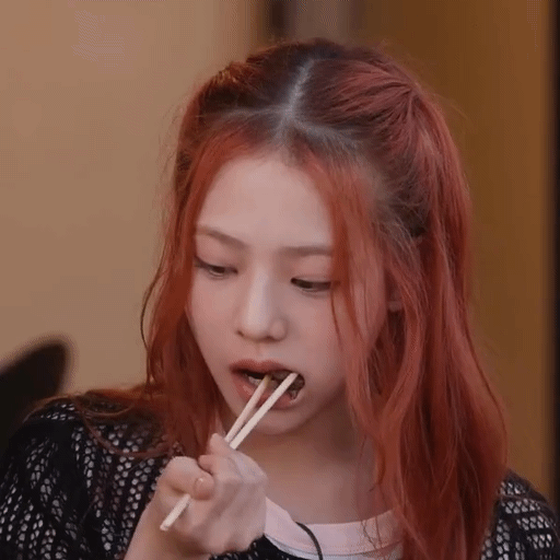 방송 중에 고기 먹다 이 빠진 아이돌 | 인스티즈