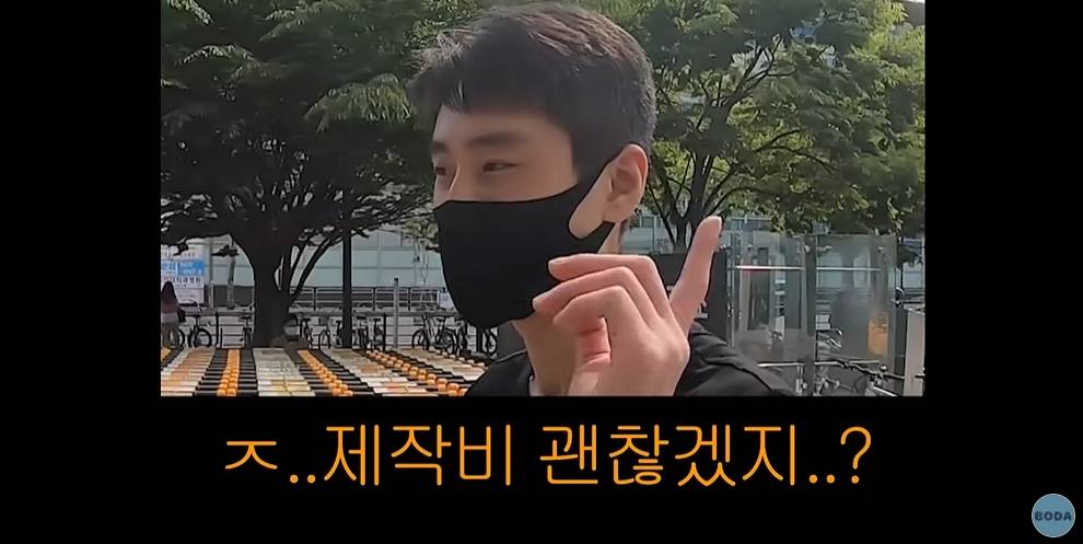 이마트에서 무제한 쇼핑해보는 북한군인 | 인스티즈