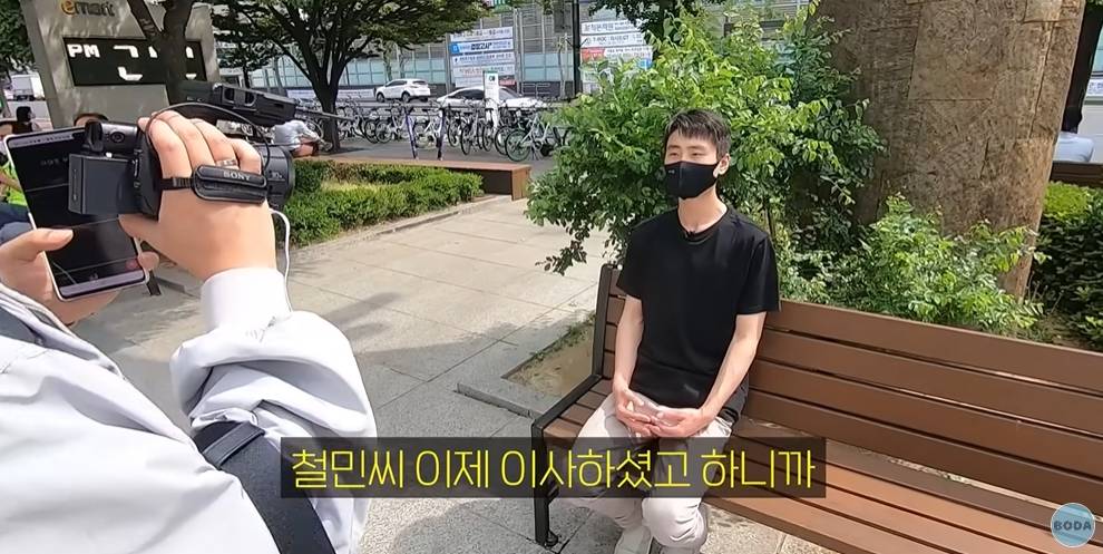 이마트에서 무제한 쇼핑해보는 북한군인 | 인스티즈