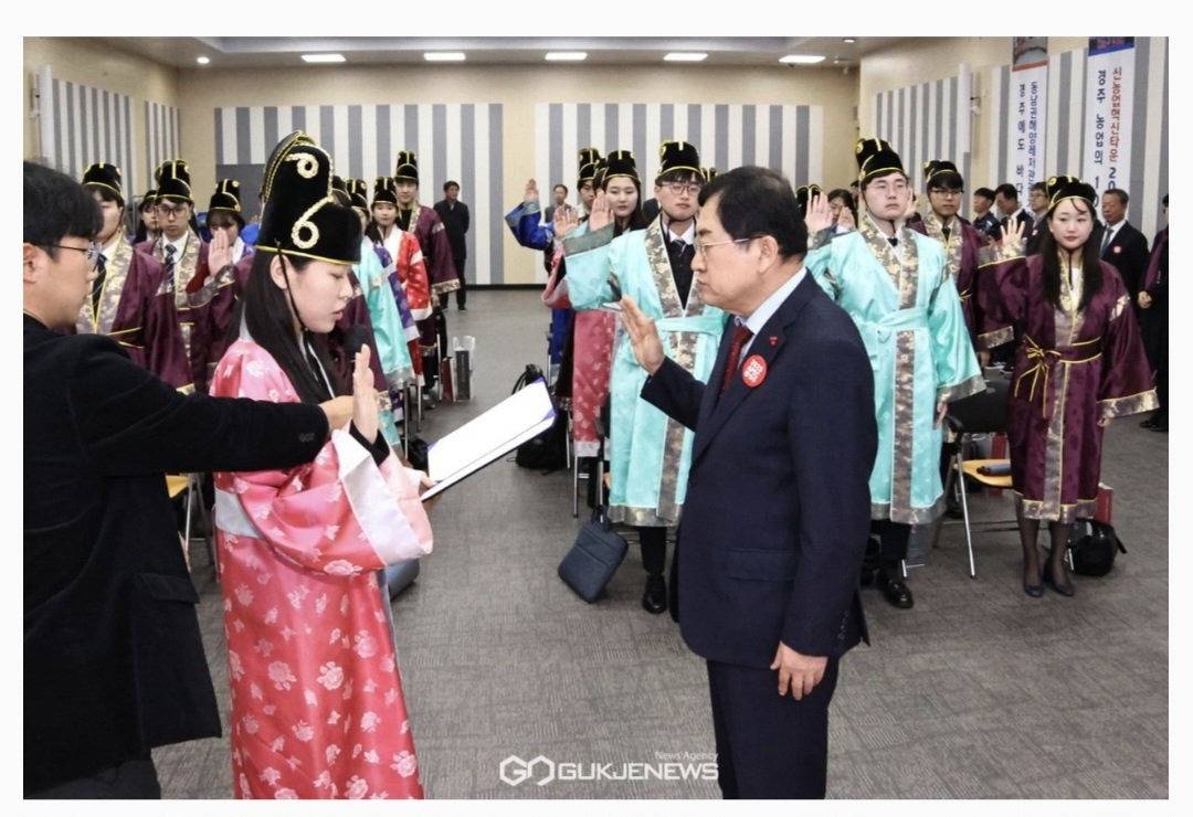 경주의 신규 공무원 임용식 | 인스티즈