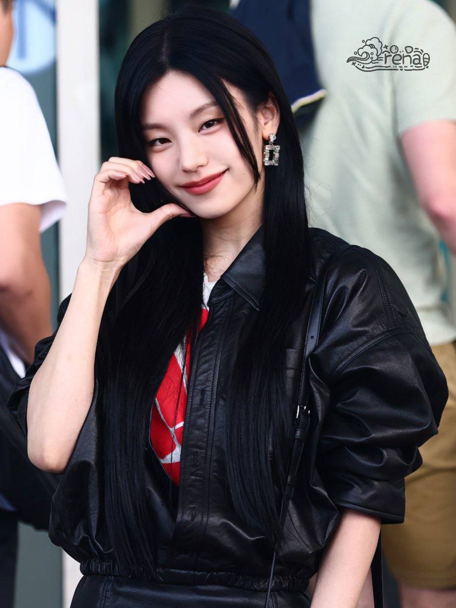 (스압)컴백한 최근 ITZY 예지 미모 .jpgif | 인스티즈