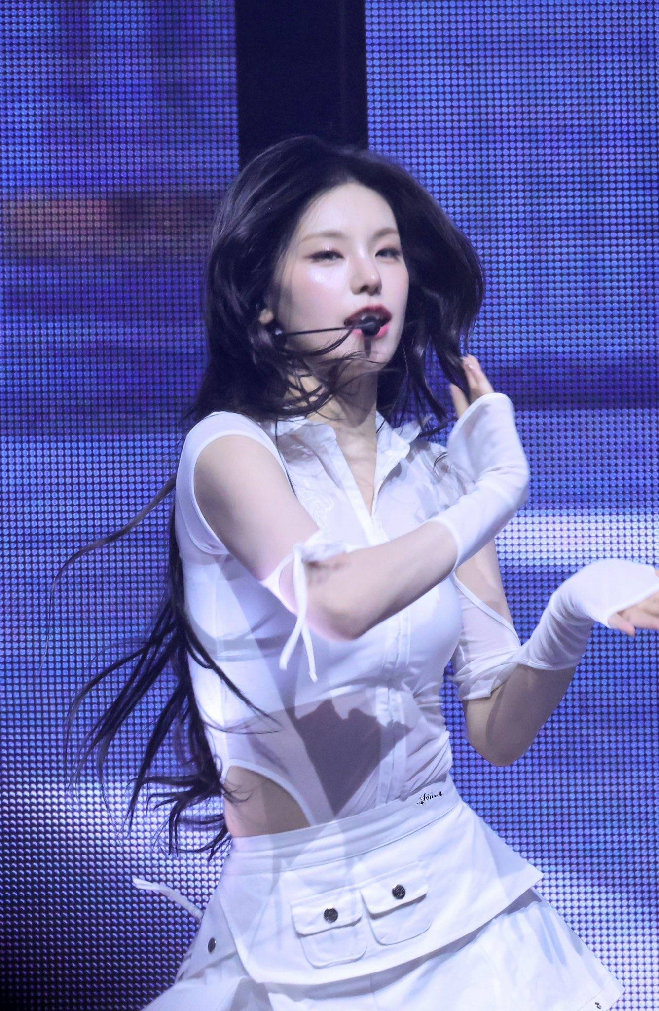 (스압)컴백한 최근 ITZY 예지 미모 .jpgif | 인스티즈