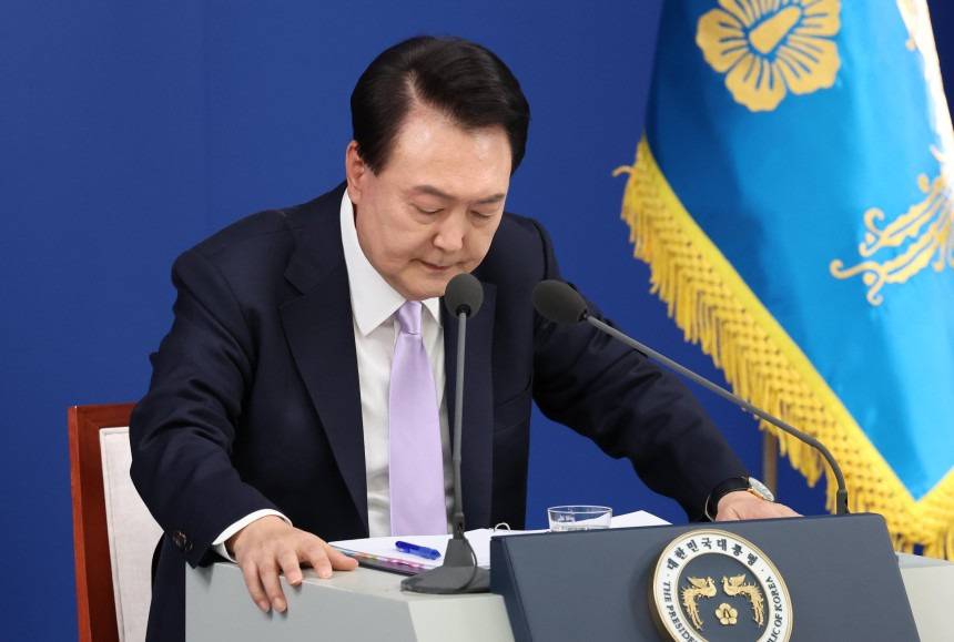 [속보] 尹 "저와 아내, 취임 후 휴대폰 바꿨어야… 제 잘못” | 인스티즈