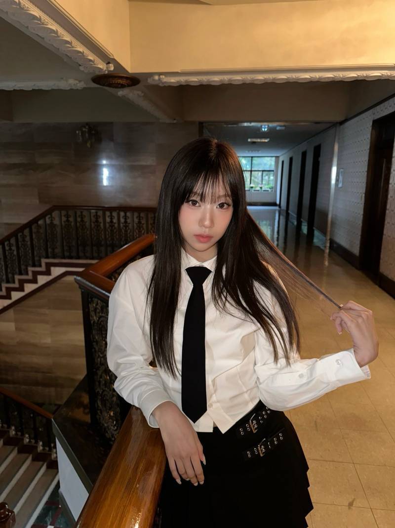 진짜 비주얼합 미친 것 같은 신인 여돌 이즈나 | 인스티즈