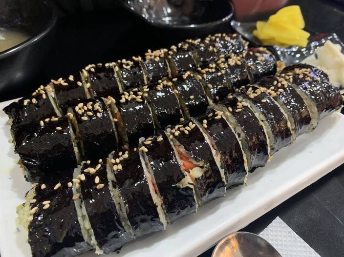 진주에서만 볼 수 있다는 김밥.jpg | 인스티즈
