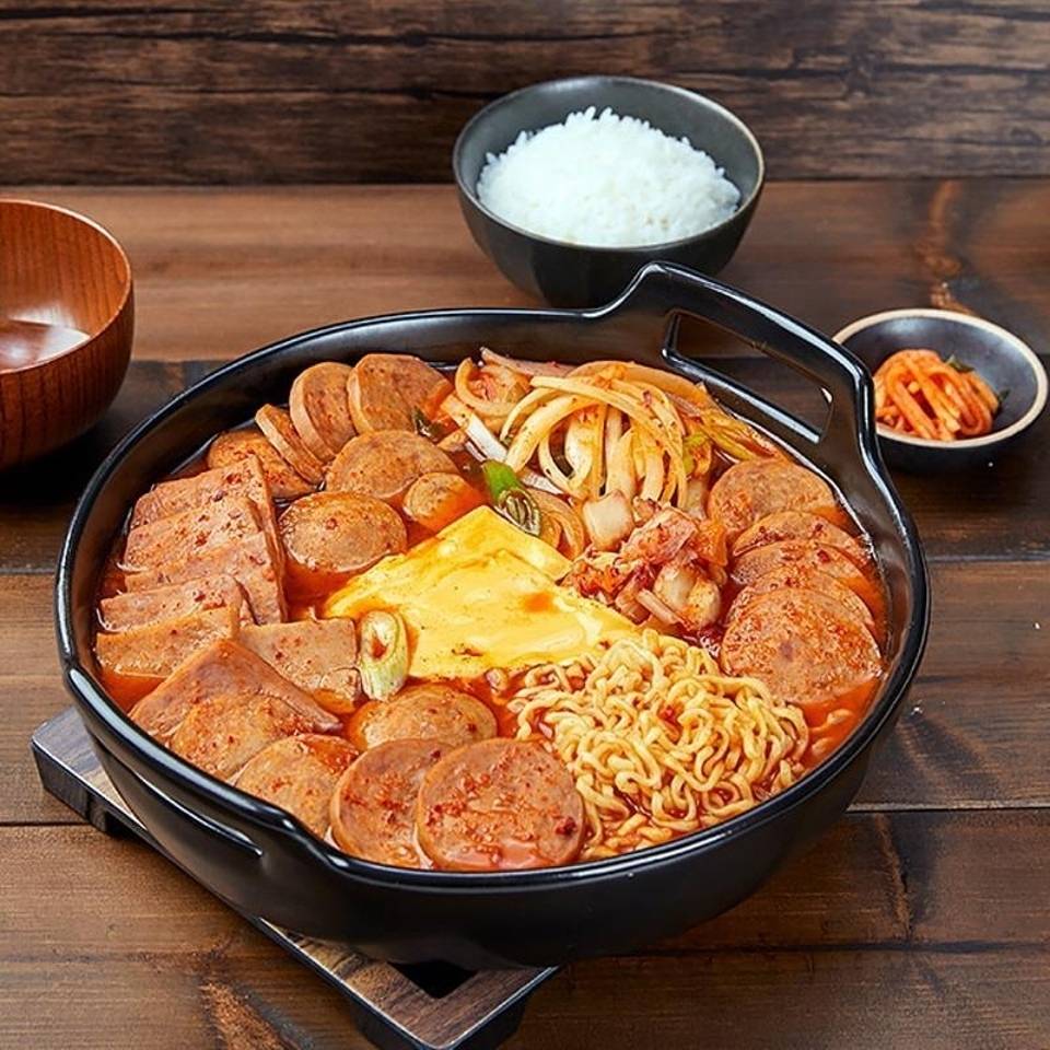부대찌개에 두부 필요하다 vs 아니다 | 인스티즈