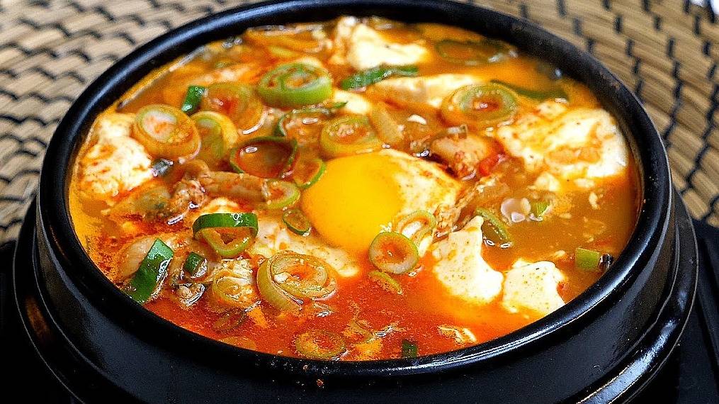 고기집에 갔는데 서비스 찌개 3개 중 하나를 골라야 한다면? | 인스티즈