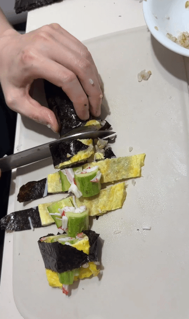 식욕 자극하는 김밥 짤 | 인스티즈