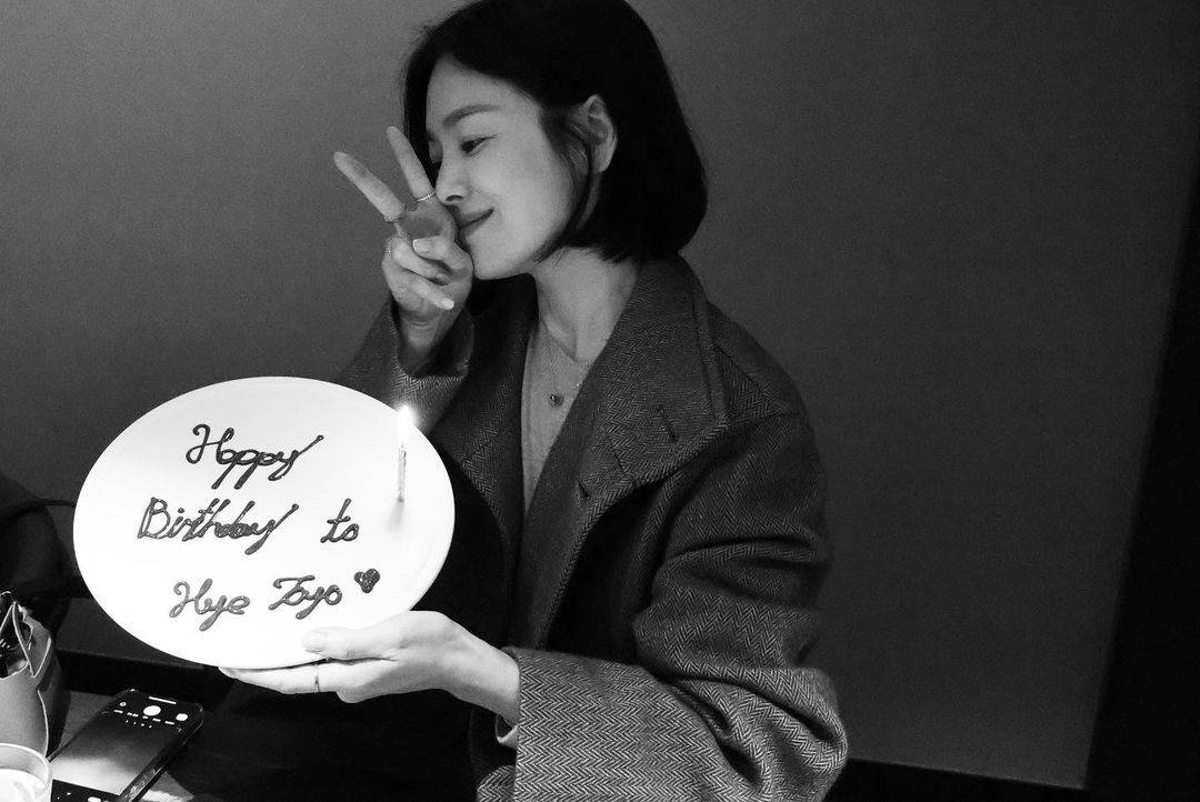 송혜교 생일날 만난 수지x송혜교 투샷 | 인스티즈