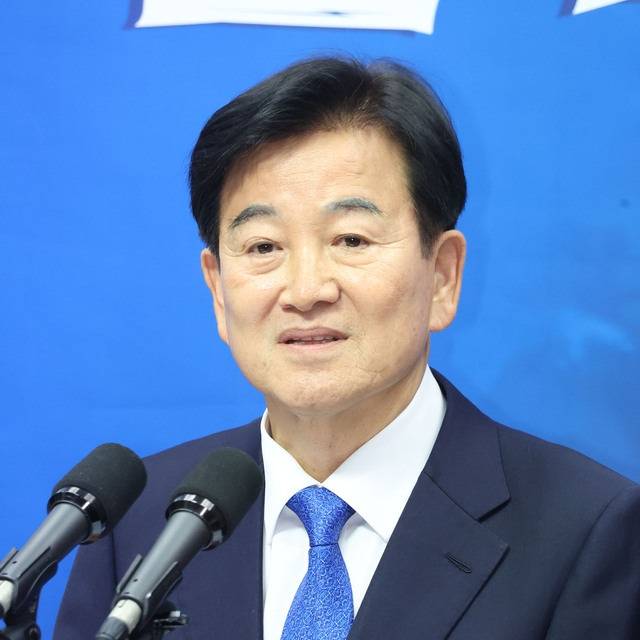 "5.18 폭도라는 표현은 옳지않다." 언론계의 캔디가 된 노성대 mbc 부국장, 그의 최후 | 인스티즈