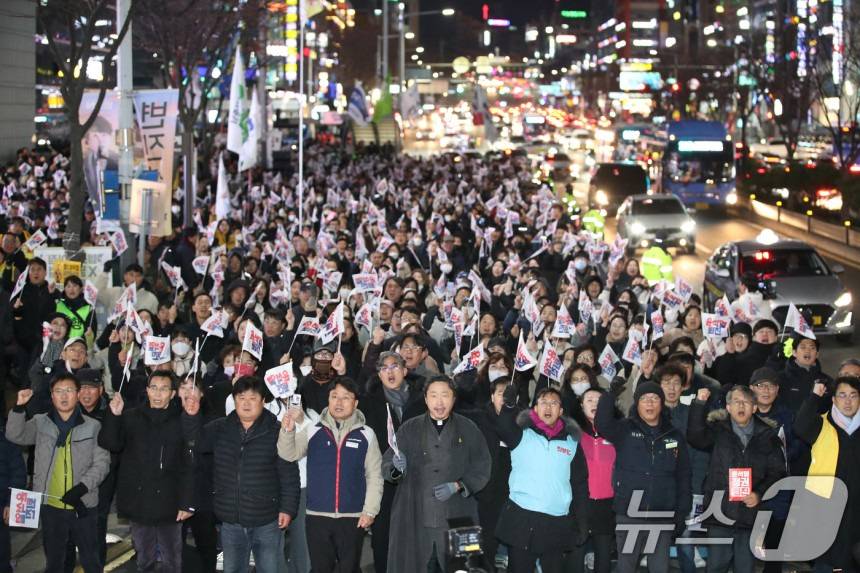 전국에서 함께하고 있는 윤석열 퇴진 집회 | 인스티즈