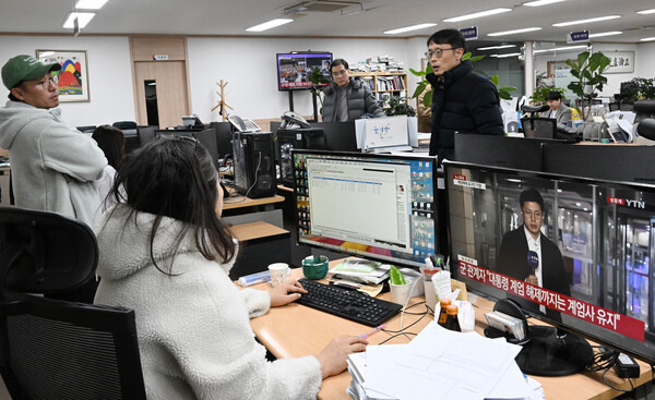 광주 기자들 "계엄군 언제 올지 모르니 문 잠그고 호외 만들었다" | 인스티즈