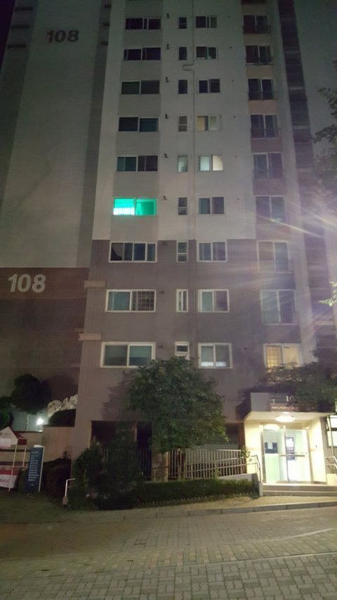 샤이니 경광봉 혼자일때 vs 단체로 있을때 존재감차이 | 인스티즈