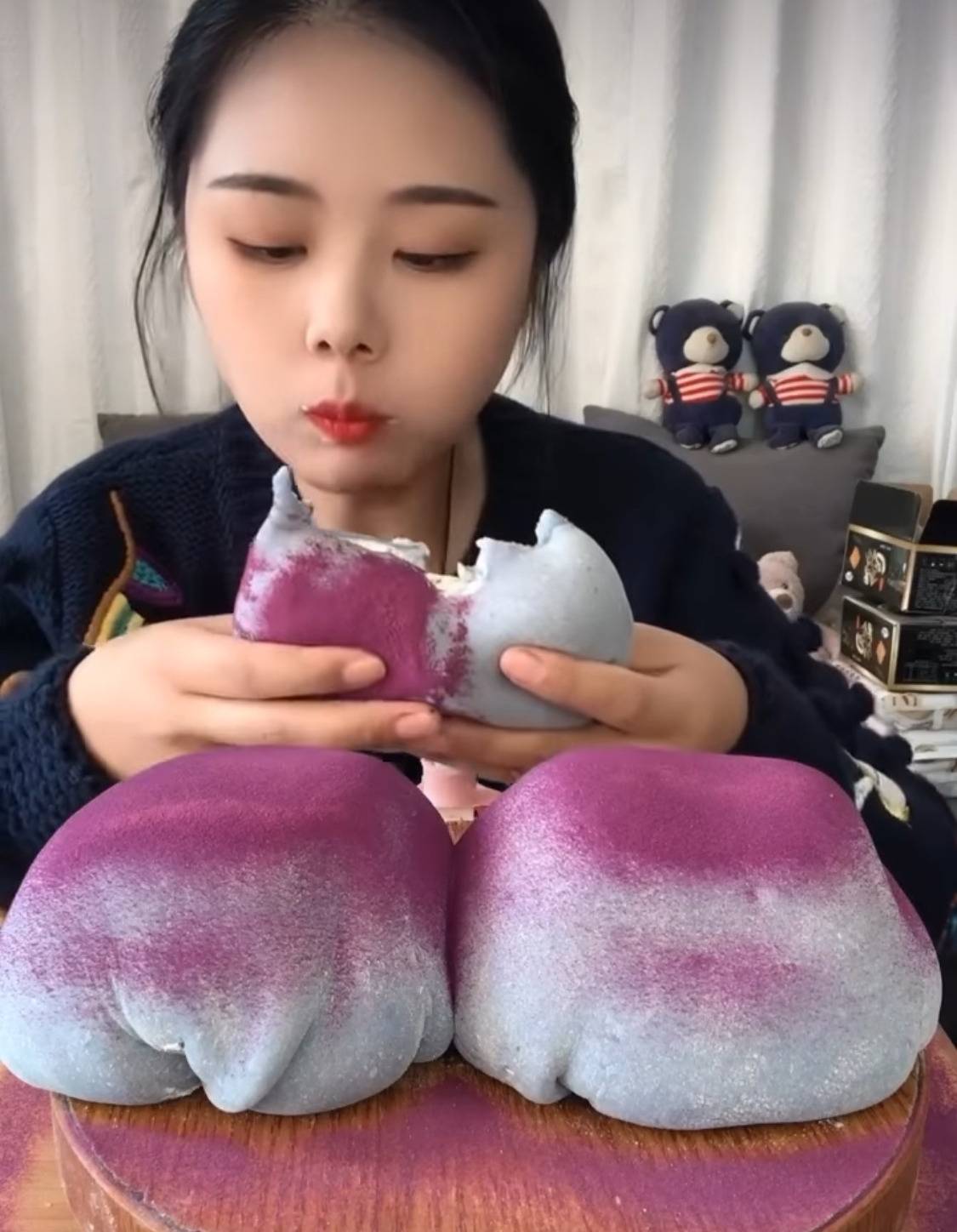 중국 먹방에 나오는 대왕크림찹쌀떡 먹어보고싶은 달글 | 인스티즈
