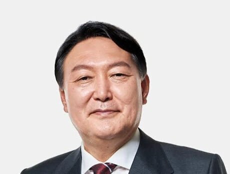 ???: 저 새끼 파평윤씨 아닌거같음 | 인스티즈