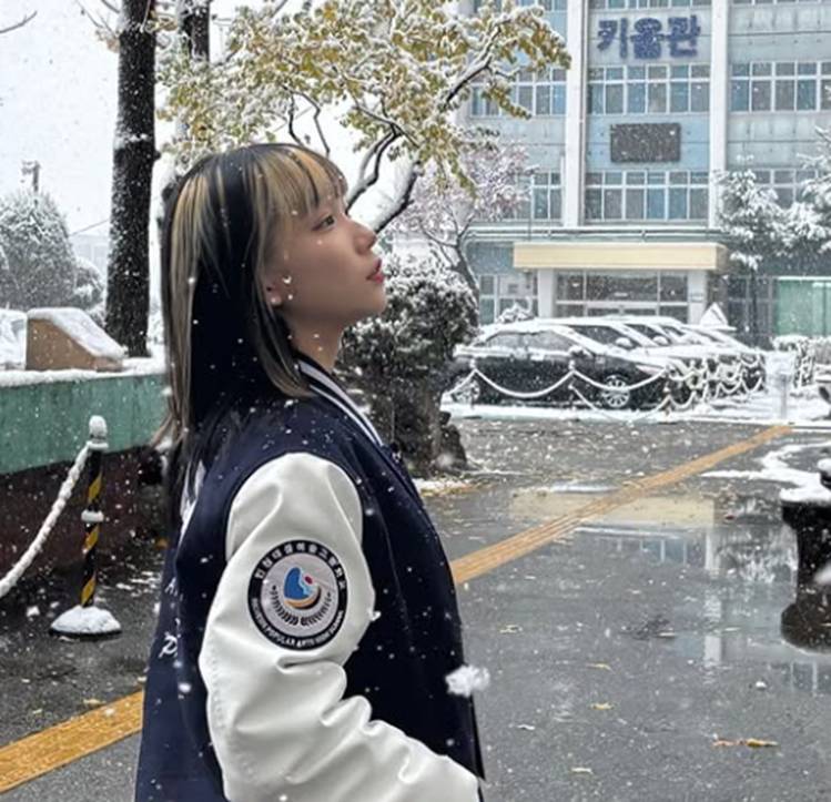 발라드 노래에 춤 춰서 현직가수 전부 눈물 나게 한 연습생 | 인스티즈