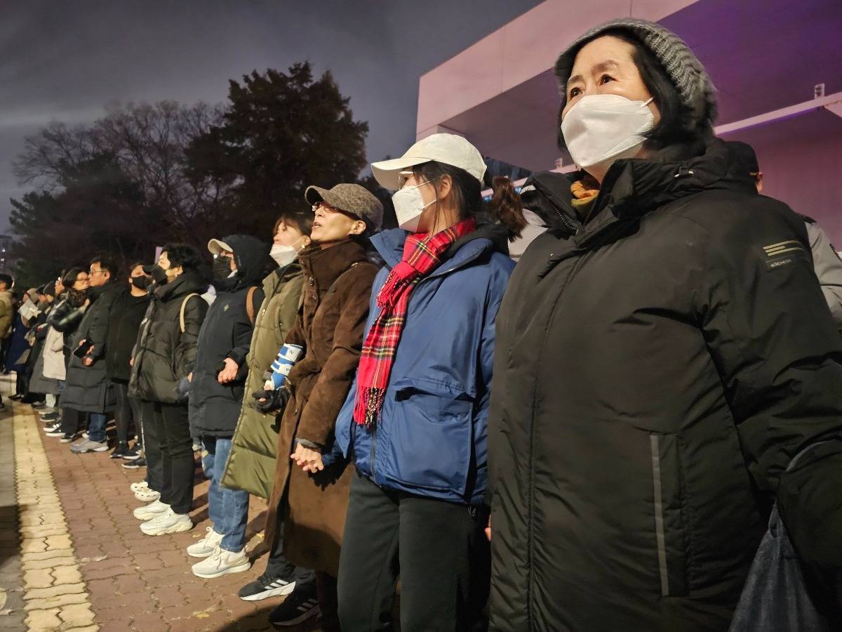 볼수록 소름돋는 계엄령 선포 직후의 시민들의 행동 | 인스티즈