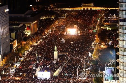 3장으로 보는 이명박,박근혜,윤석열 탄핵 집회 | 인스티즈