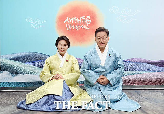 윤석열 김건희/이재명 김혜경 부부 한복입은 사진 | 인스티즈