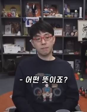 이동진이 말하는 '책 VS 영화 중에 교양을 쌓기에 더 좋은 것은 무엇인가' | 인스티즈
