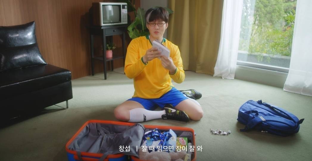 어딘가 많이 잘못된 브이로그.jpg | 인스티즈