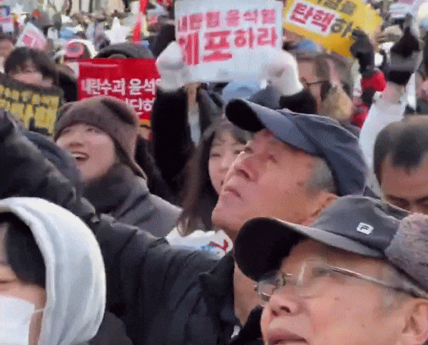 "젊은 세대에 미안, 노인들 너무 미워 말길"…'탄핵 눈물' BBC뉴스 이승방씨의 당부 | 인스티즈