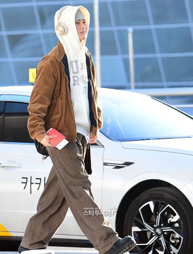 AAA 참석차 출국하는 NCT 127 기사 사진 | 인스티즈