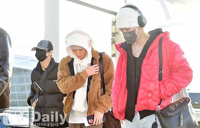AAA 참석차 출국하는 NCT 127 기사 사진 | 인스티즈