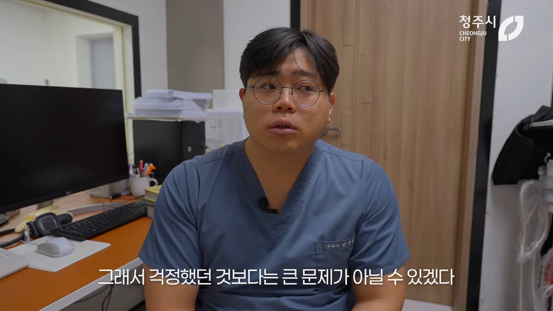 최근 내성발톱 수술한 청주동물원의 순둥이 호랑이 이호.JPGIF최근 내성발톱 수술한 청주동물원의 순둥이 호랑이 이호.JPGIF | 인스티즈