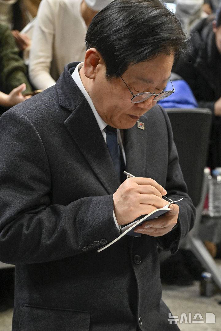 이게 어떤 사람들 눈에는 아무것도 아닌 것 같고 쇼 같을 지 몰라도 | 인스티즈