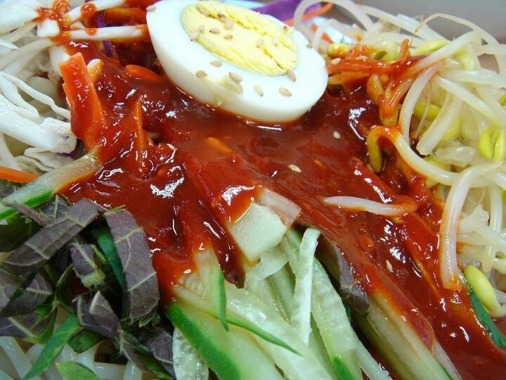 새콤달콤매콤 쫄면 등장이요~🥗🎶🎶🎶🎶 | 인스티즈