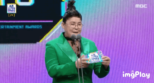 다시보는 박나래 대상 시상식 장면 | 인스티즈