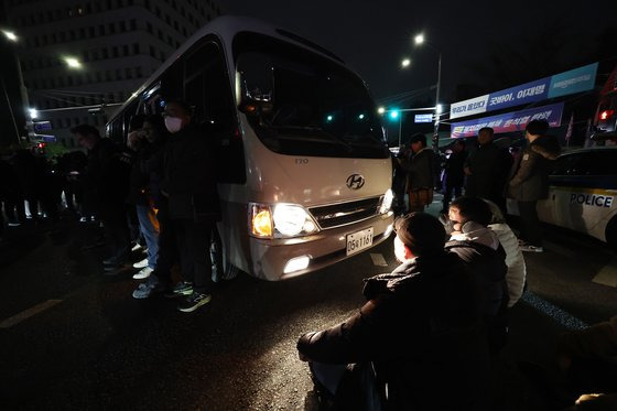 계엄 대비하던 김민석, 박선원의원이 계엄이 터지면 막을 수 없다는 결론에 이르렀을 때 마지막으로 믿은 것 | 인스티즈