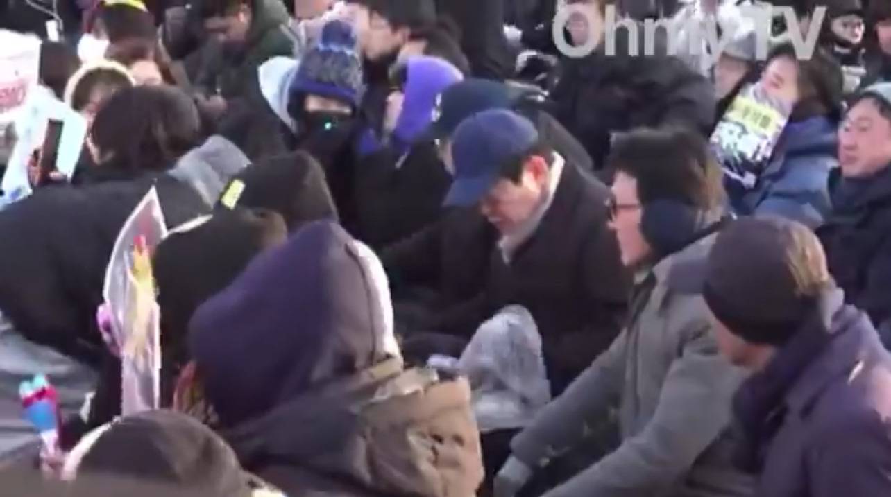 담요만 툭, 당황한 이재명ㅋㅋㅋㅋ | 인스티즈
