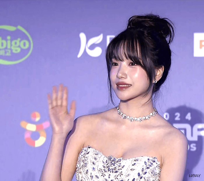 은근 섹시한 배우 조유리.jpgif | 인스티즈