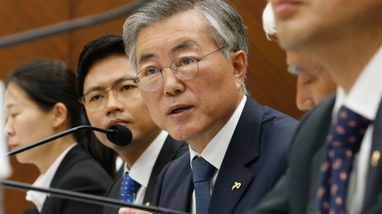 약 11년전 눈 팅팅 부은채로 국정감사 참석했던 문재인 대통령 | 인스티즈