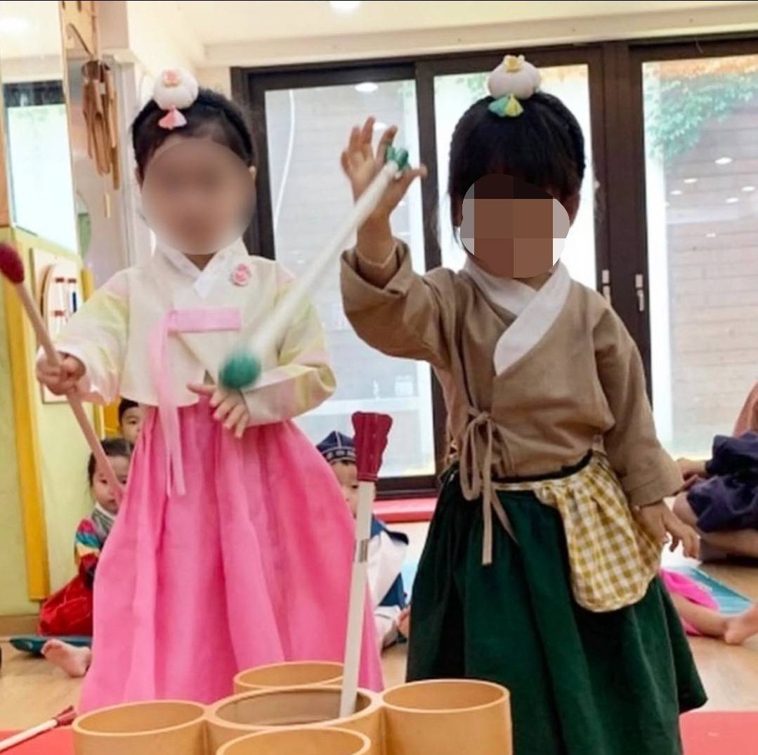 유치원 한복행사에 생활한복을 입히면 안되는 이유.jpg | 인스티즈