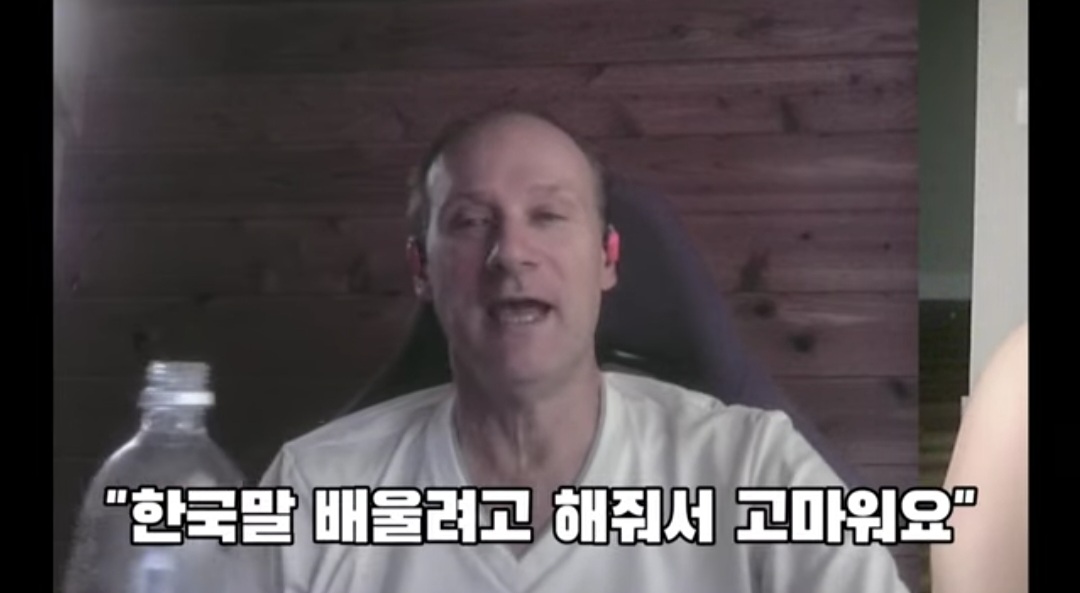 뭔가 크게 데인듯한 외국인 교수) 일본에 가면 꼭 영어를 써야 되는 이유 | 인스티즈